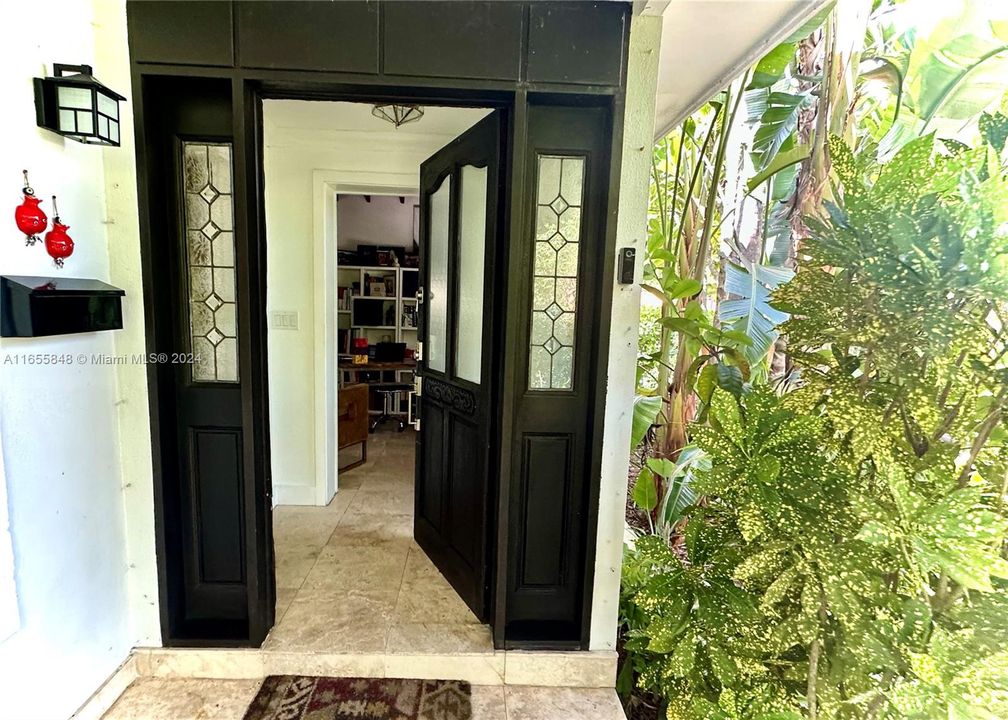 En Venta: $1,475,000 (4 camas, 3 baños, 1575 Pies cuadrados)