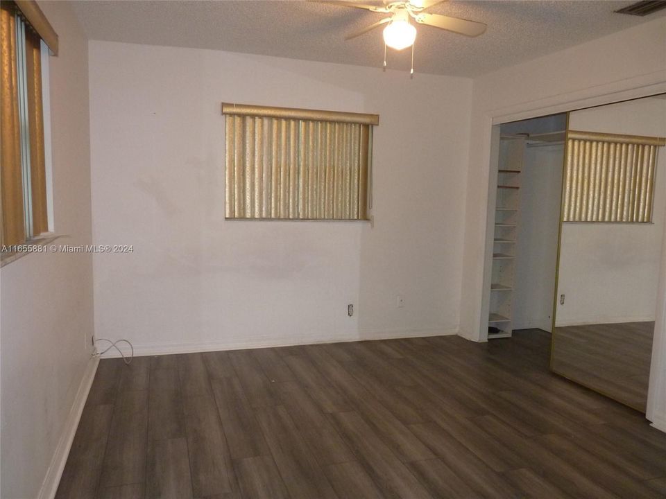 For Rent: $1,825 (2 beds, 2 baths, 890 Square Feet)