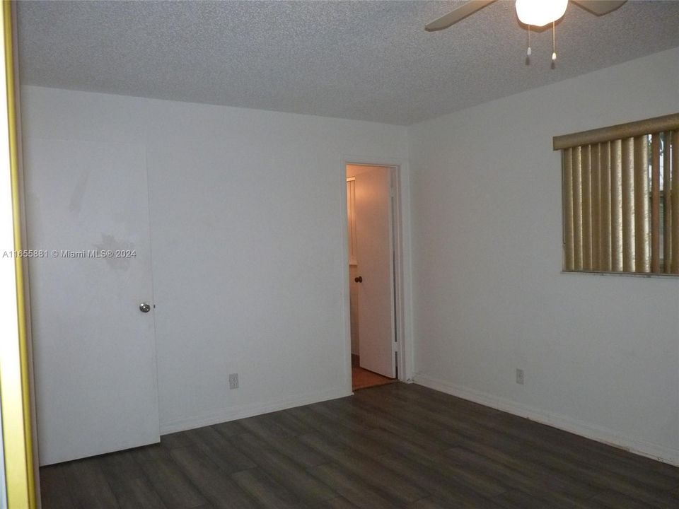 For Rent: $1,825 (2 beds, 2 baths, 890 Square Feet)