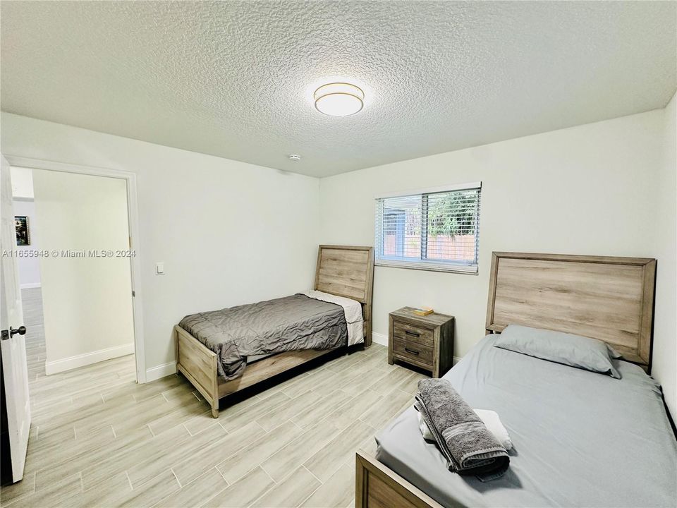 For Rent: $3,400 (3 beds, 2 baths, 1307 Square Feet)