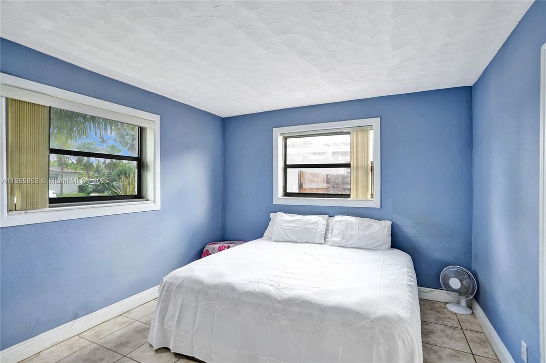 For Sale: $475,000 (3 beds, 2 baths, 1758 Square Feet)