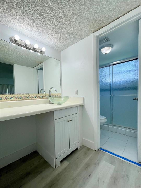 最近租的: $2,300 (2 贝兹, 2 浴室, 978 平方英尺)