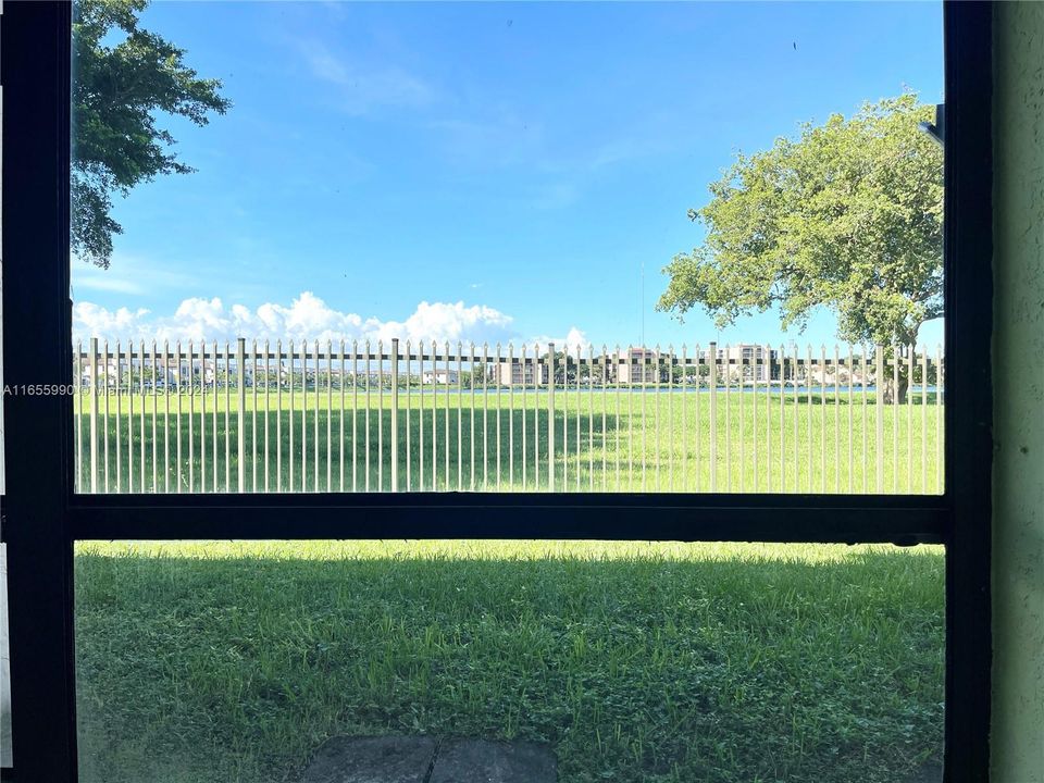 最近租的: $2,300 (2 贝兹, 2 浴室, 978 平方英尺)