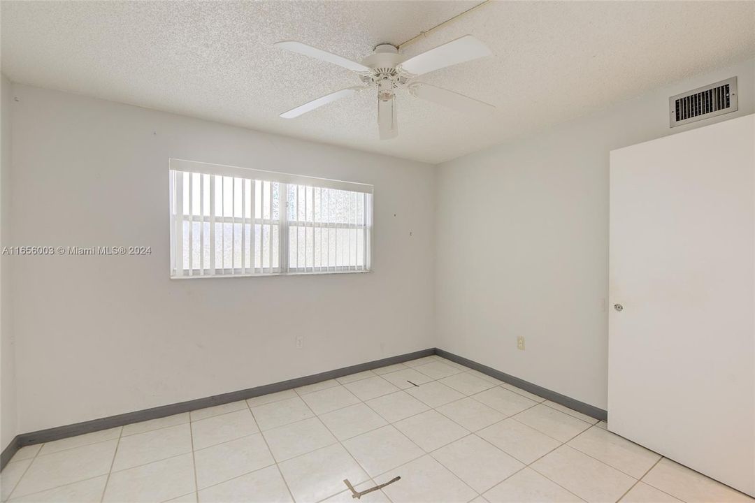 For Sale: $155,000 (2 beds, 2 baths, 850 Square Feet)