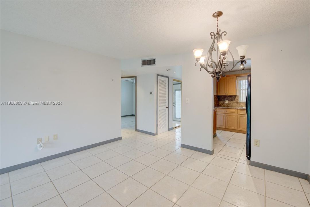 For Sale: $155,000 (2 beds, 2 baths, 850 Square Feet)