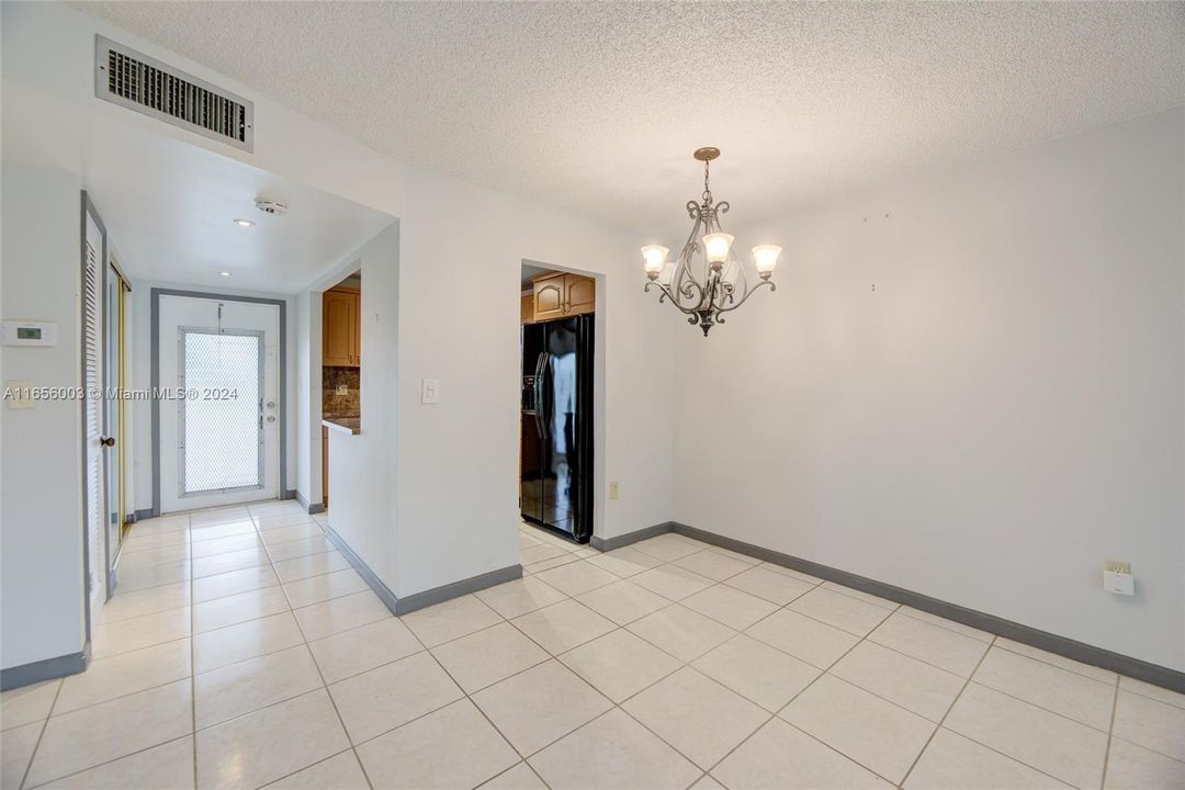 For Sale: $155,000 (2 beds, 2 baths, 850 Square Feet)