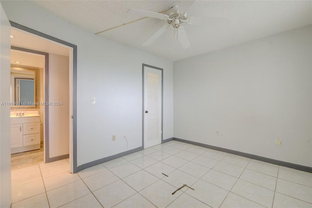 For Sale: $155,000 (2 beds, 2 baths, 850 Square Feet)