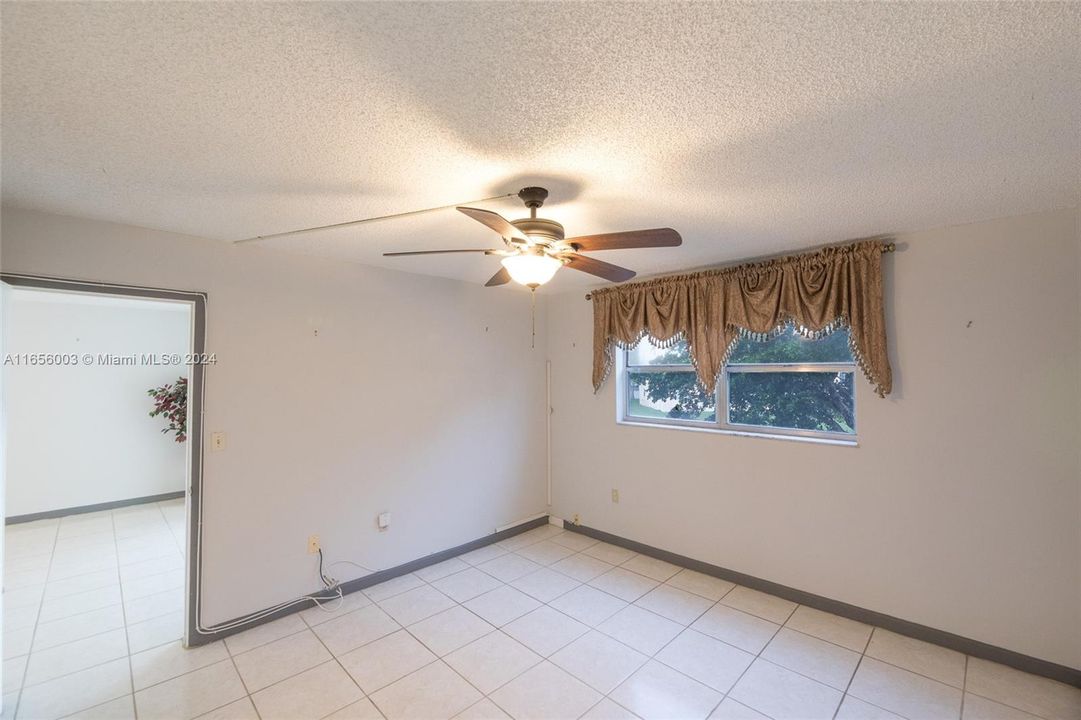 For Sale: $155,000 (2 beds, 2 baths, 850 Square Feet)