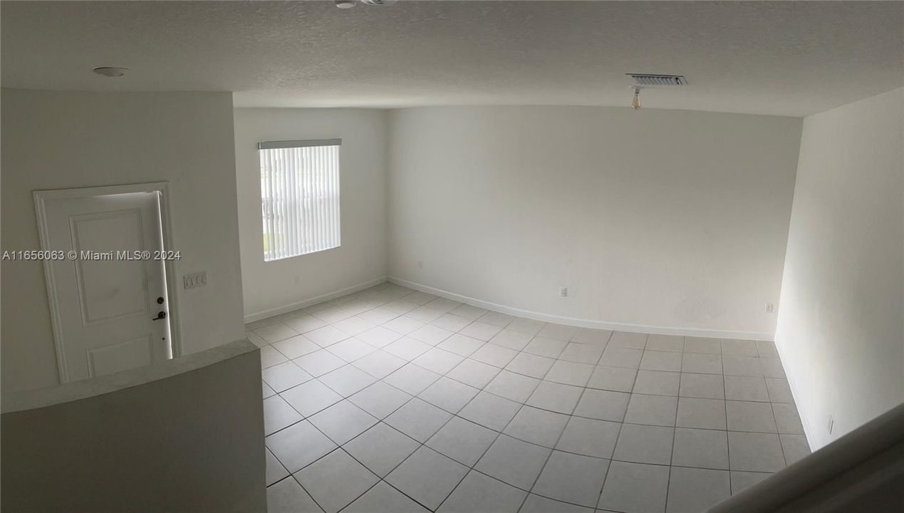 For Rent: $2,700 (3 beds, 2 baths, 1545 Square Feet)