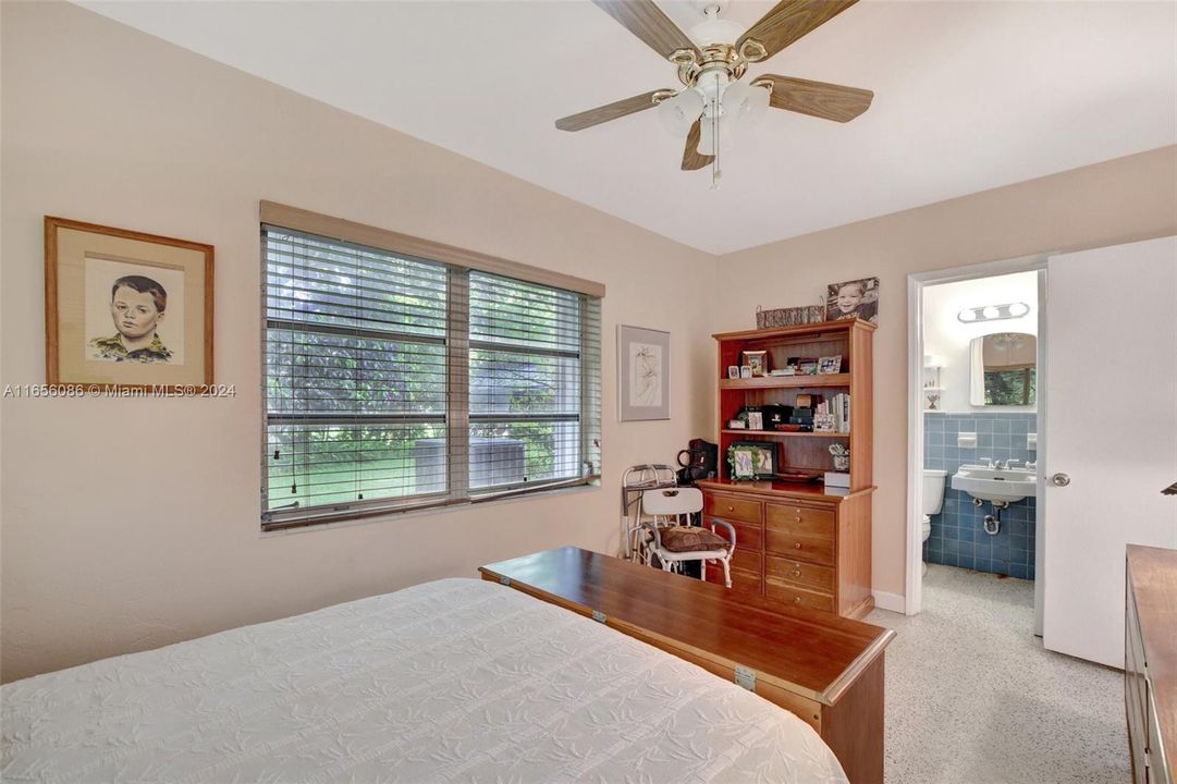 For Sale: $450,000 (3 beds, 2 baths, 1821 Square Feet)