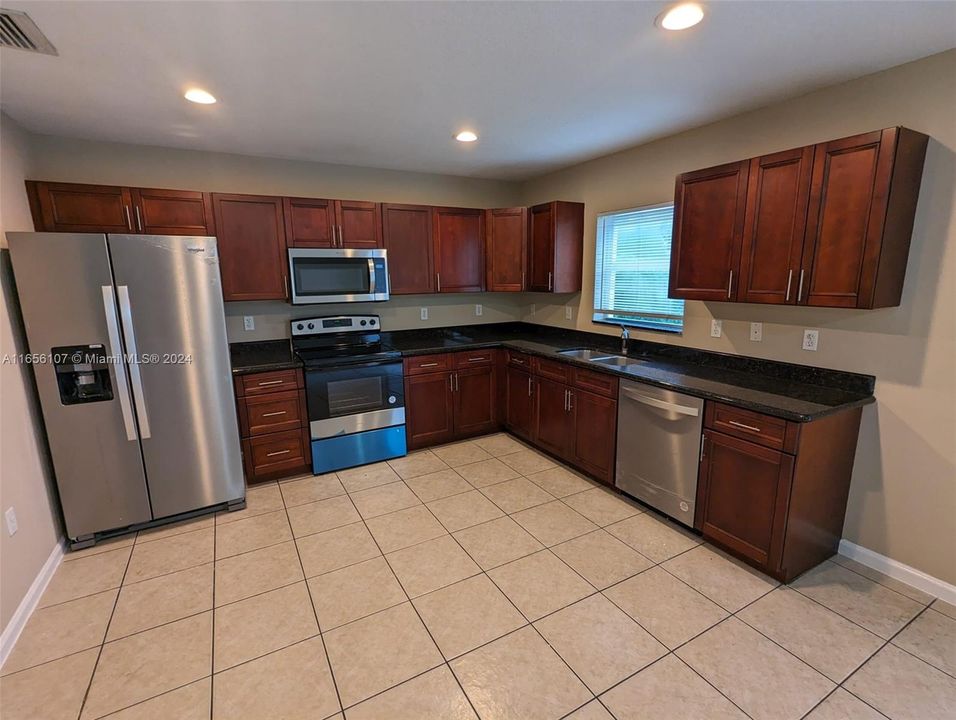 For Rent: $3,000 (3 beds, 2 baths, 1486 Square Feet)