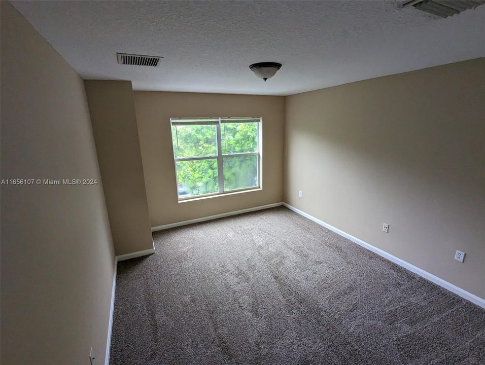 For Rent: $3,000 (3 beds, 2 baths, 1486 Square Feet)