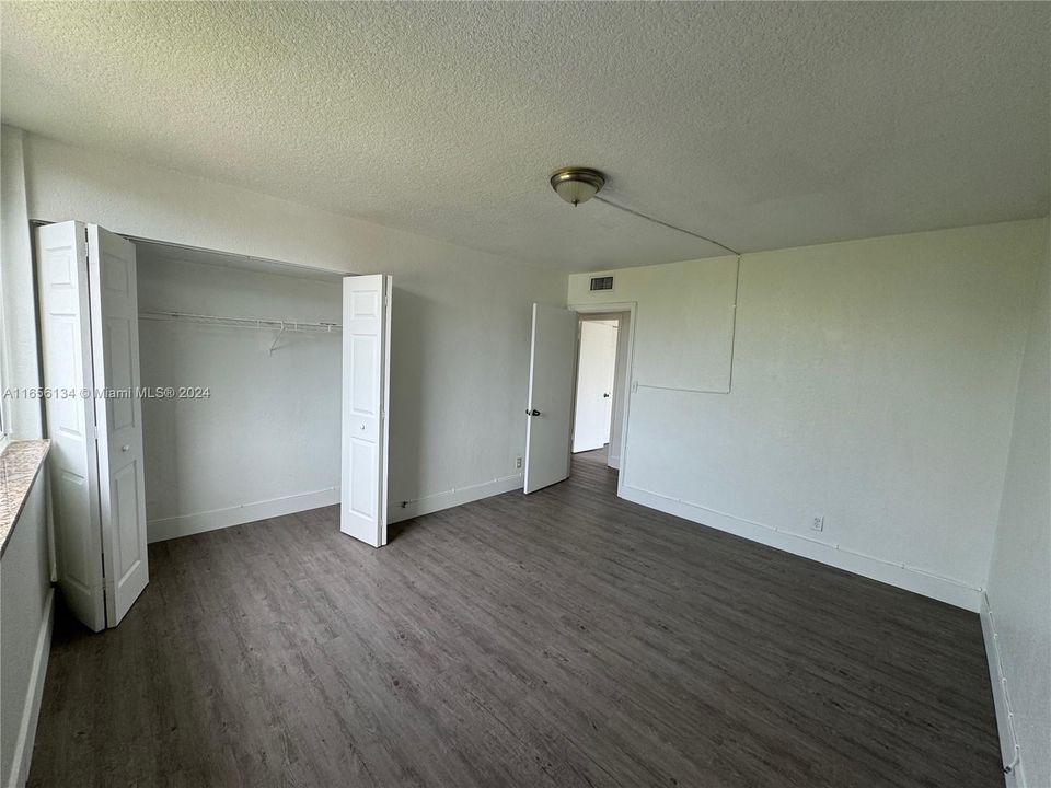 For Rent: $2,600 (3 beds, 2 baths, 1205 Square Feet)