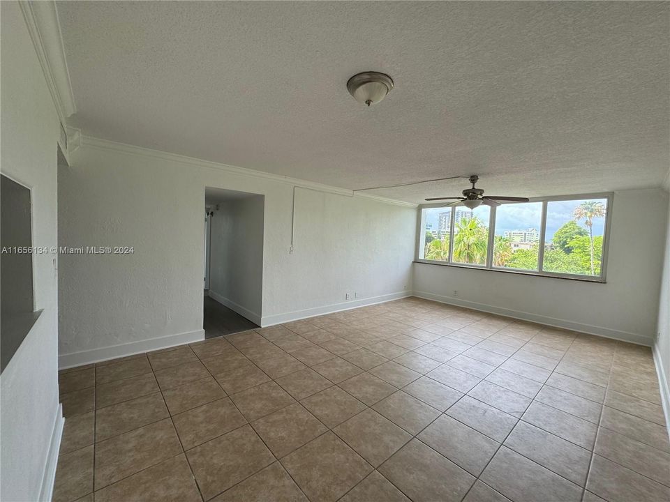 For Rent: $2,600 (3 beds, 2 baths, 1205 Square Feet)