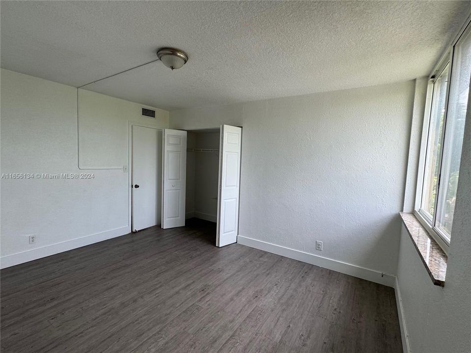 For Rent: $2,600 (3 beds, 2 baths, 1205 Square Feet)