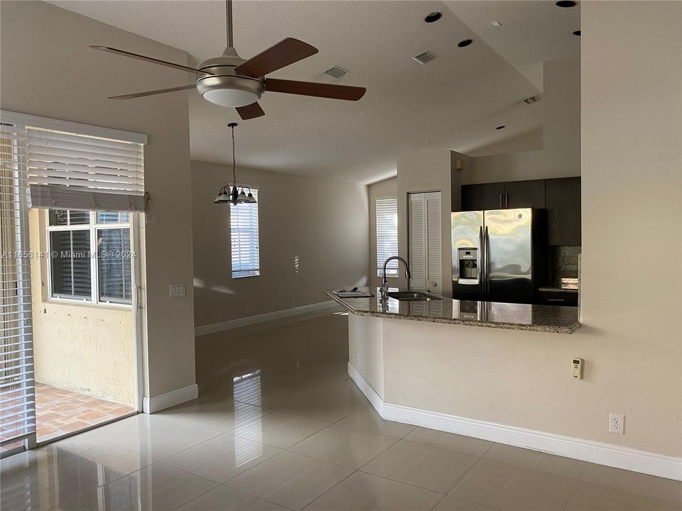 For Rent: $3,800 (3 beds, 2 baths, 1468 Square Feet)