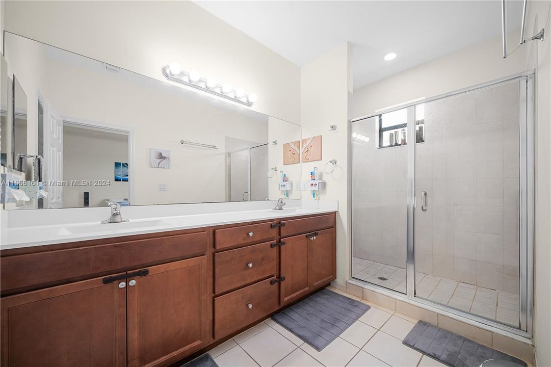 For Sale: $459,000 (3 beds, 2 baths, 1829 Square Feet)