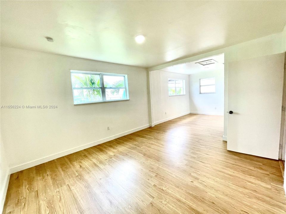 For Rent: $4,500 (4 beds, 2 baths, 2890 Square Feet)