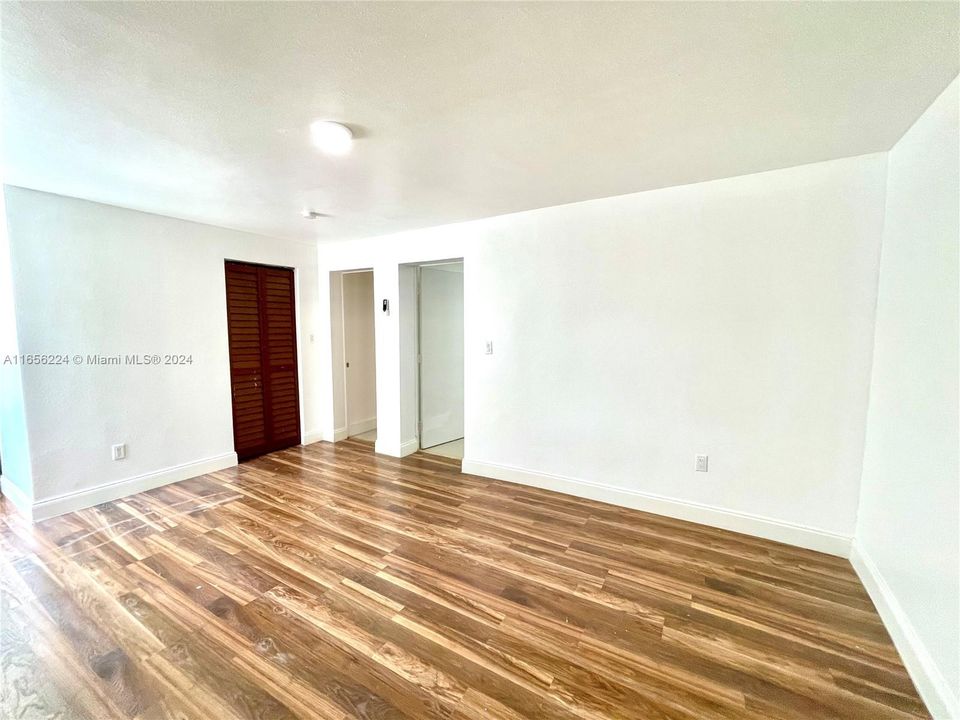 For Rent: $4,500 (4 beds, 2 baths, 2890 Square Feet)