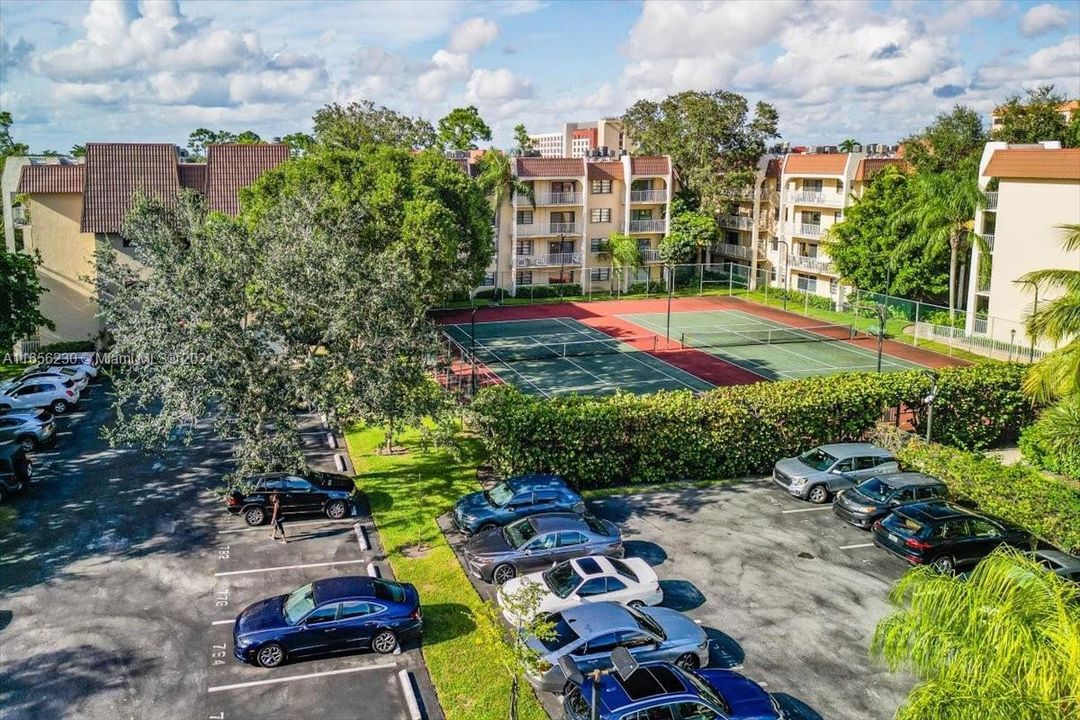 Active With Contract: $1,850 (1 beds, 1 baths, 670 Square Feet)