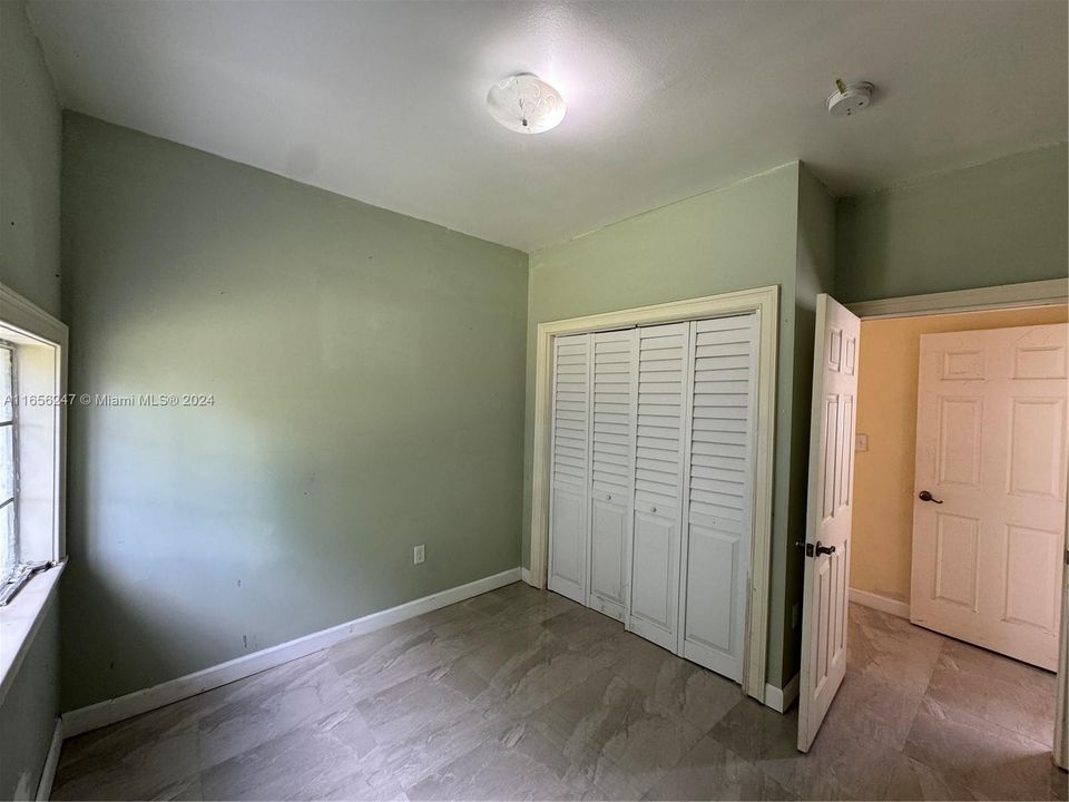 For Rent: $2,500 (2 beds, 1 baths, 2473 Square Feet)