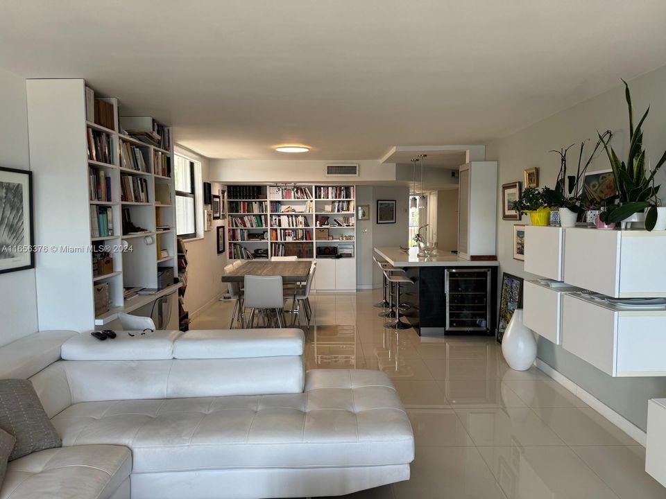 En Venta: $495,000 (2 camas, 2 baños, 1240 Pies cuadrados)