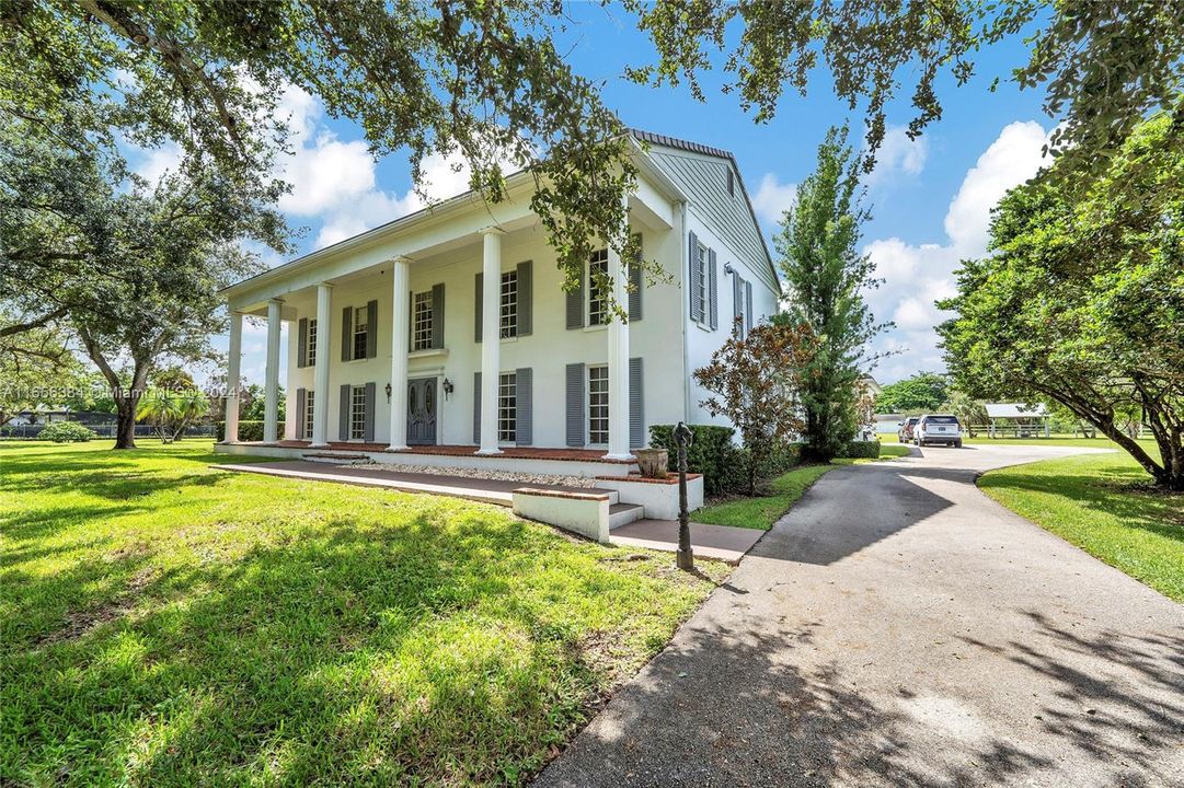 For Sale: $3,925,000 (5 beds, 3 baths, 4078 Square Feet)