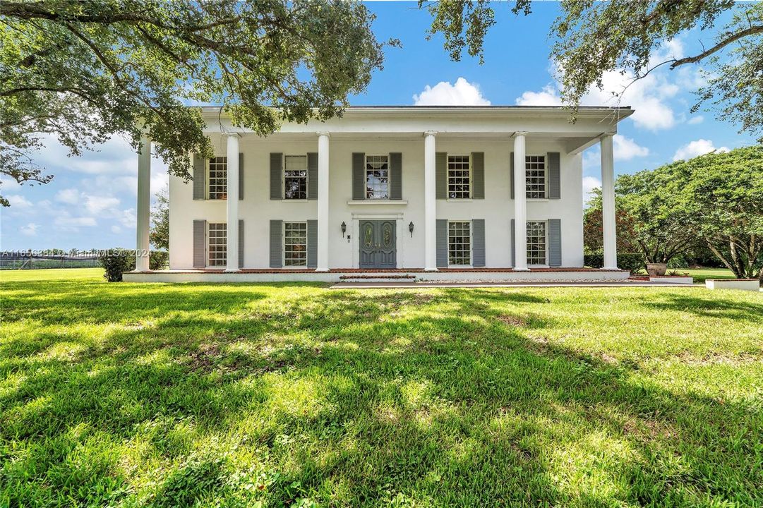 For Sale: $3,925,000 (5 beds, 3 baths, 4078 Square Feet)