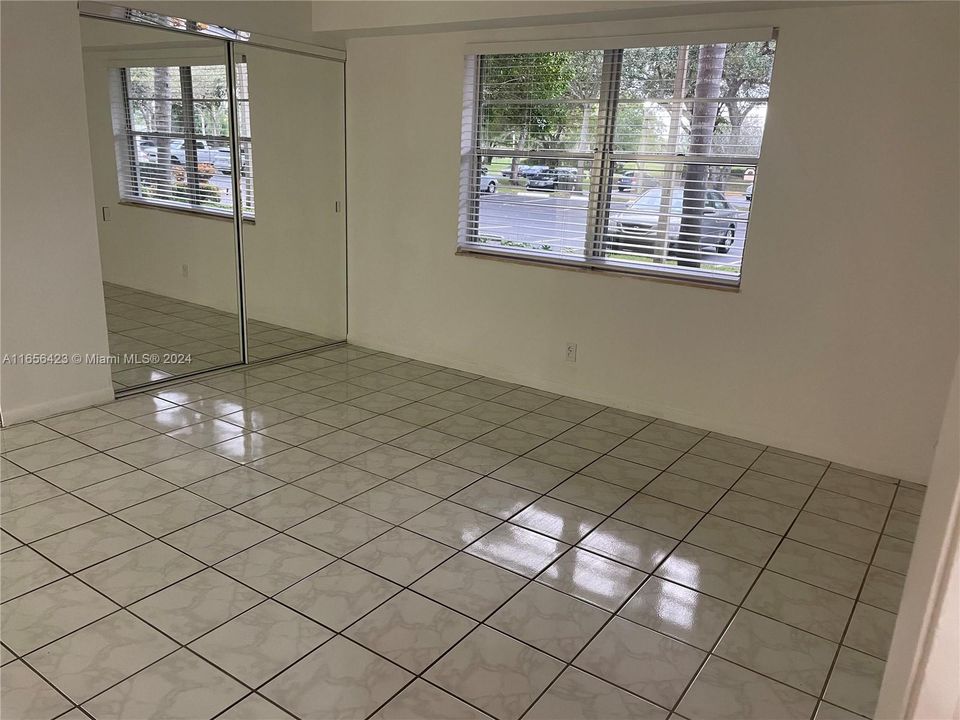 En Venta: $215,000 (1 camas, 1 baños, 900 Pies cuadrados)