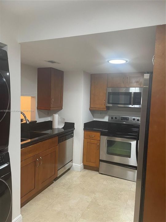 For Rent: $2,650 (2 beds, 2 baths, 1024 Square Feet)