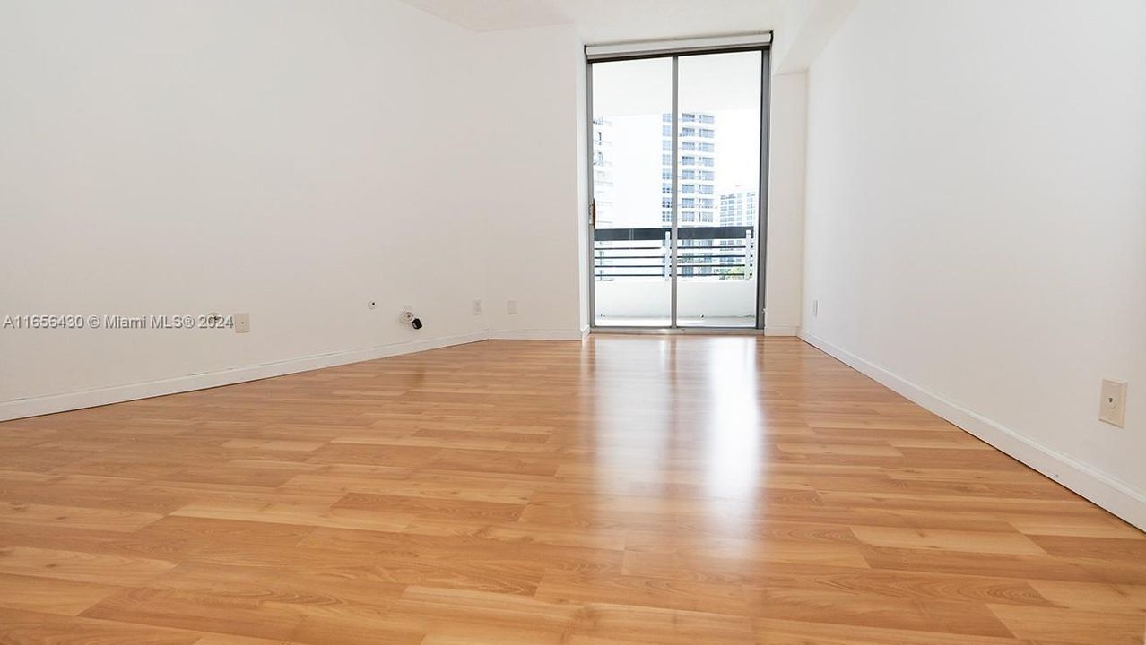 For Sale: $460,000 (2 beds, 2 baths, 1183 Square Feet)