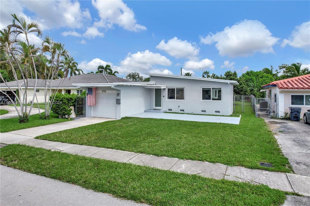 For Sale: $580,000 (3 beds, 2 baths, 1361 Square Feet)