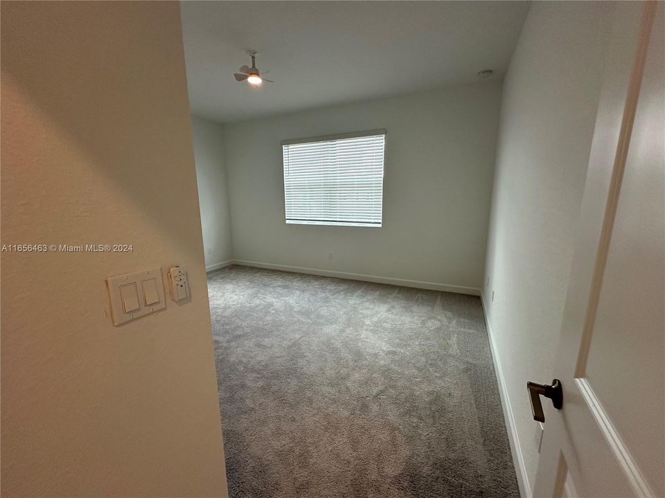 For Rent: $2,400 (3 beds, 2 baths, 1635 Square Feet)