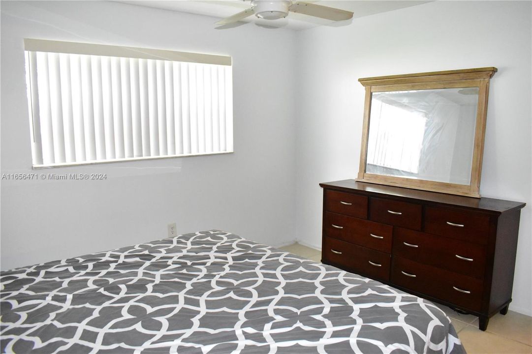 For Sale: $160,000 (2 beds, 2 baths, 850 Square Feet)