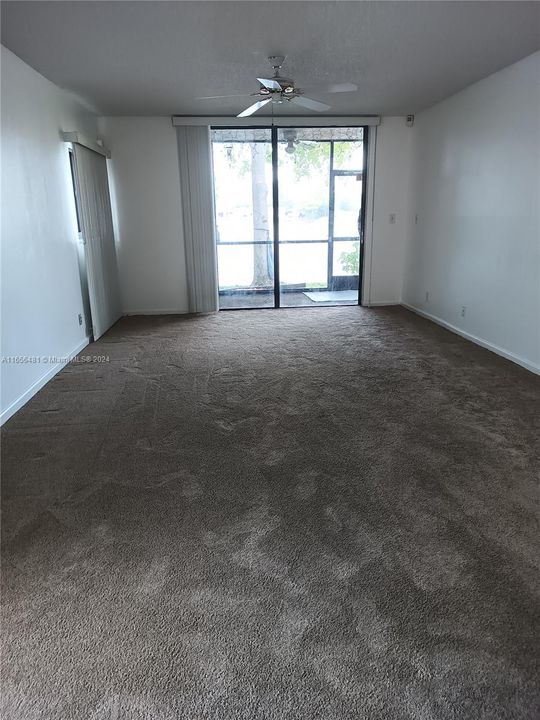 For Rent: $2,100 (2 beds, 2 baths, 1275 Square Feet)