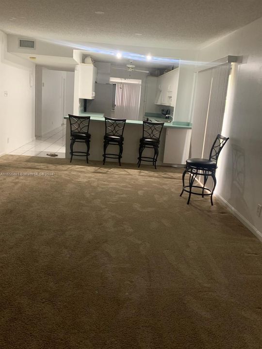 For Rent: $2,100 (2 beds, 2 baths, 1275 Square Feet)