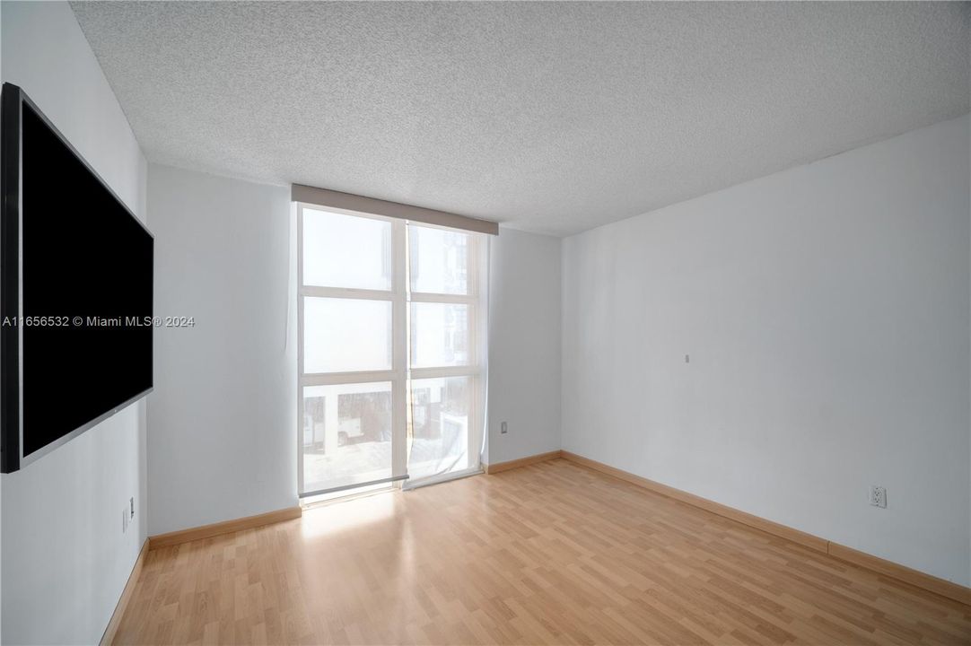 For Rent: $5,000 (2 beds, 2 baths, 1590 Square Feet)