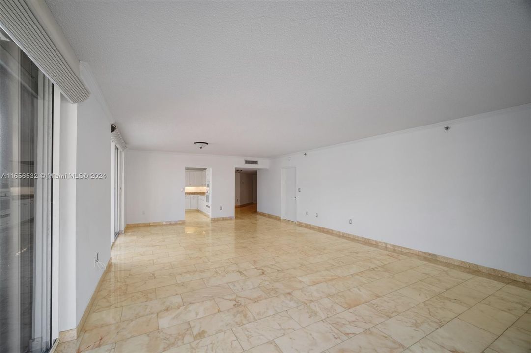 For Rent: $5,000 (2 beds, 2 baths, 1590 Square Feet)