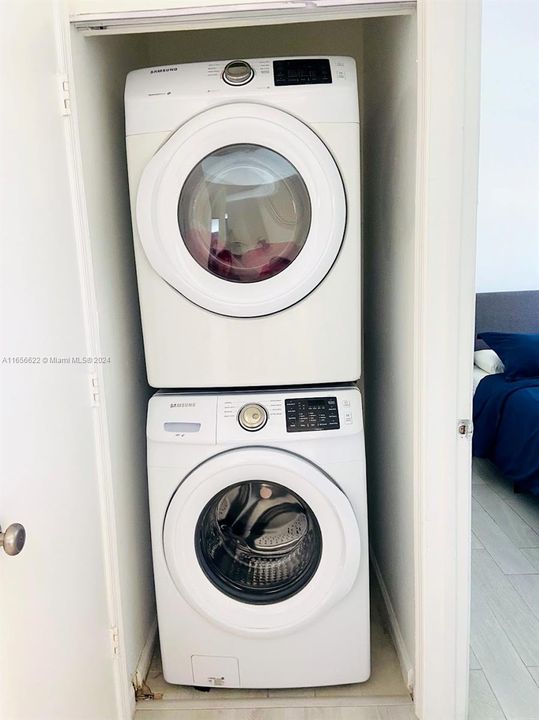 WASHER/DRYER