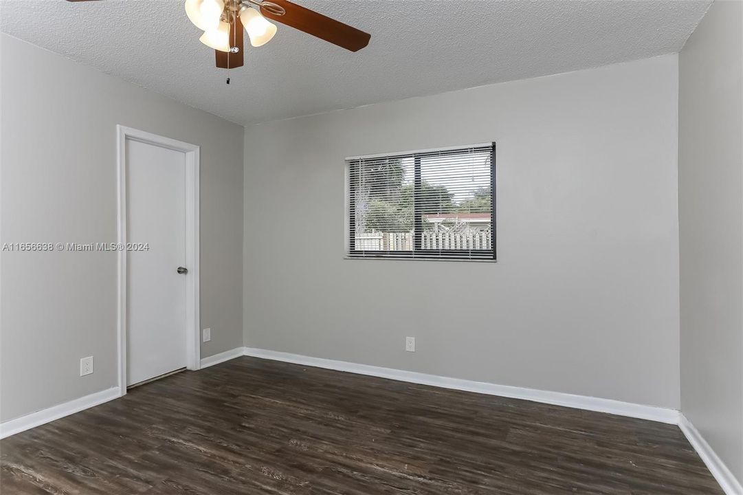 Active With Contract: $2,380 (2 beds, 2 baths, 1074 Square Feet)