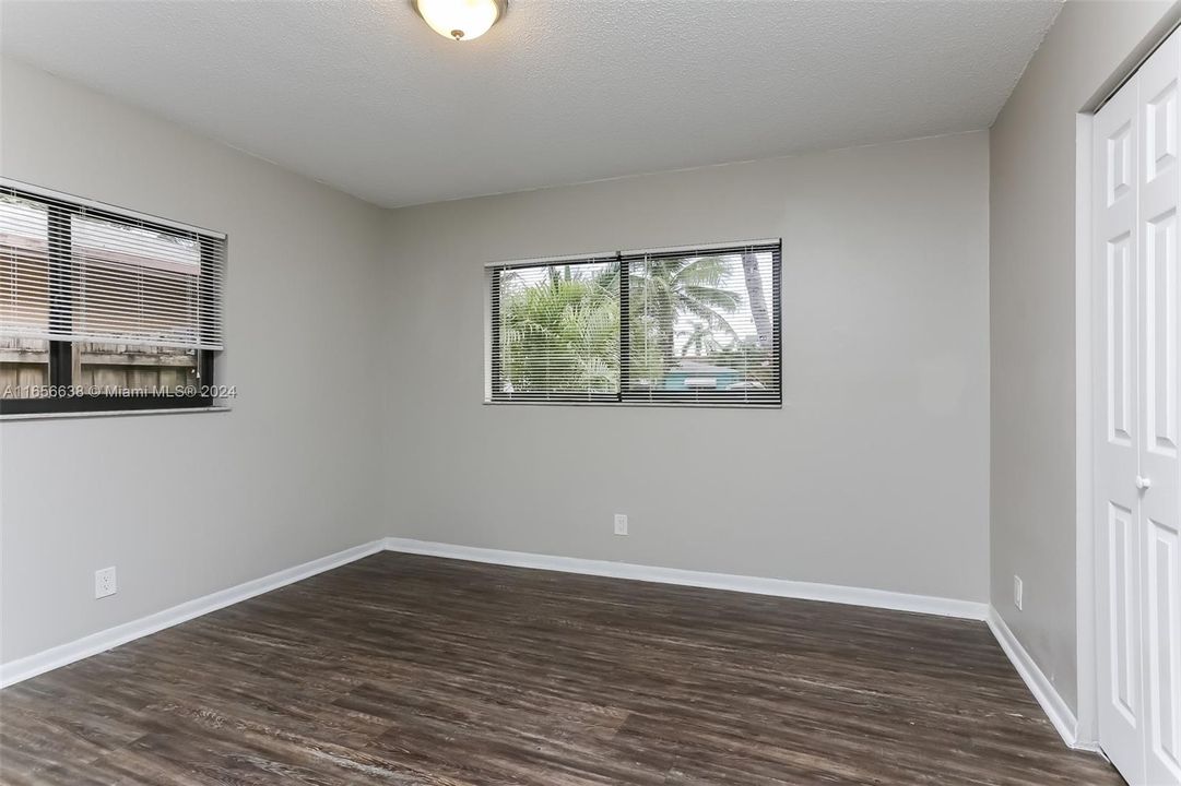 Active With Contract: $2,380 (2 beds, 2 baths, 1074 Square Feet)