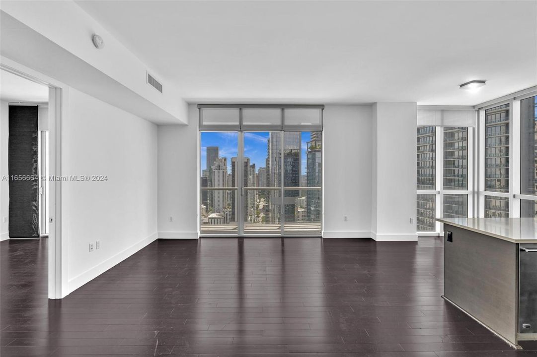 Recently Sold: $699,000 (2 beds, 2 baths, 1123 Square Feet)