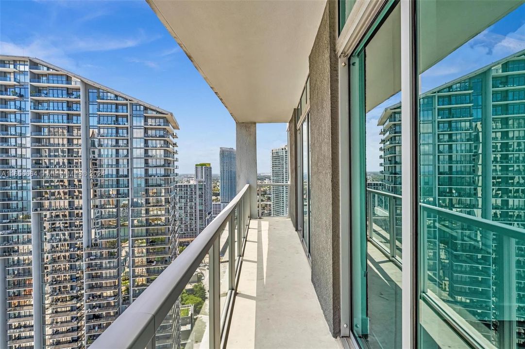 Recently Sold: $699,000 (2 beds, 2 baths, 1123 Square Feet)