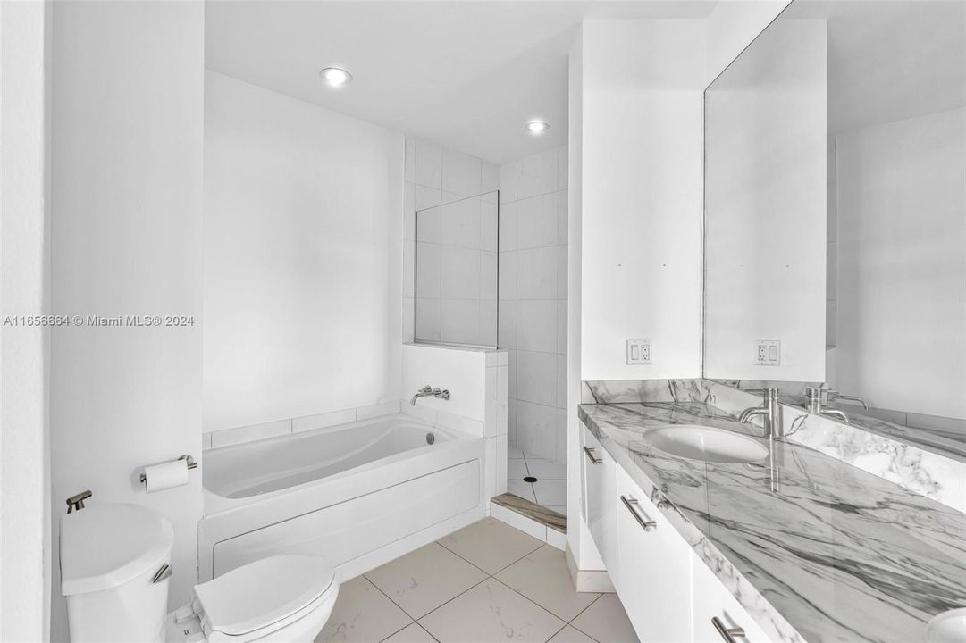 Recently Sold: $699,000 (2 beds, 2 baths, 1123 Square Feet)