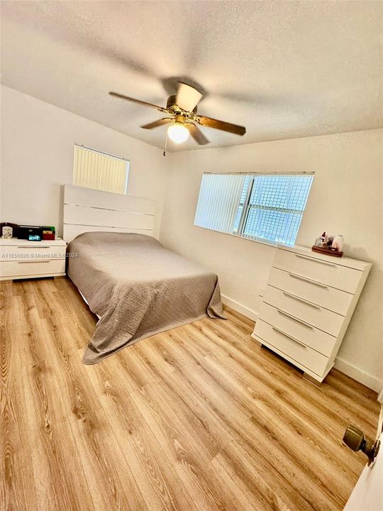 For Rent: $2,950 (3 beds, 1 baths, 1897 Square Feet)