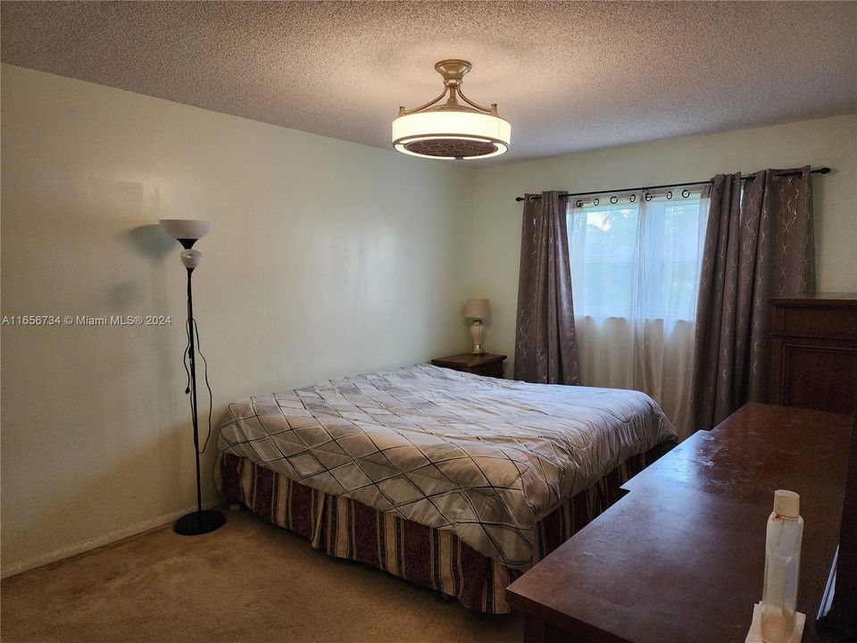 For Sale: $175,000 (2 beds, 2 baths, 1078 Square Feet)