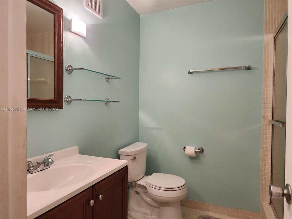 For Sale: $175,000 (2 beds, 2 baths, 1078 Square Feet)