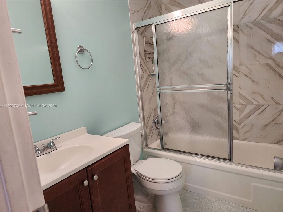 For Sale: $175,000 (2 beds, 2 baths, 1078 Square Feet)