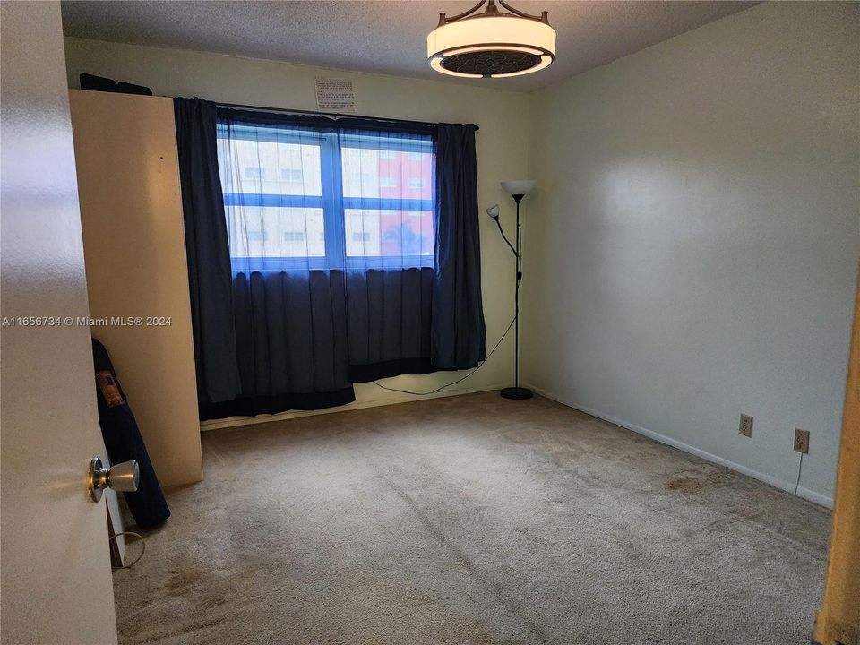 For Sale: $175,000 (2 beds, 2 baths, 1078 Square Feet)