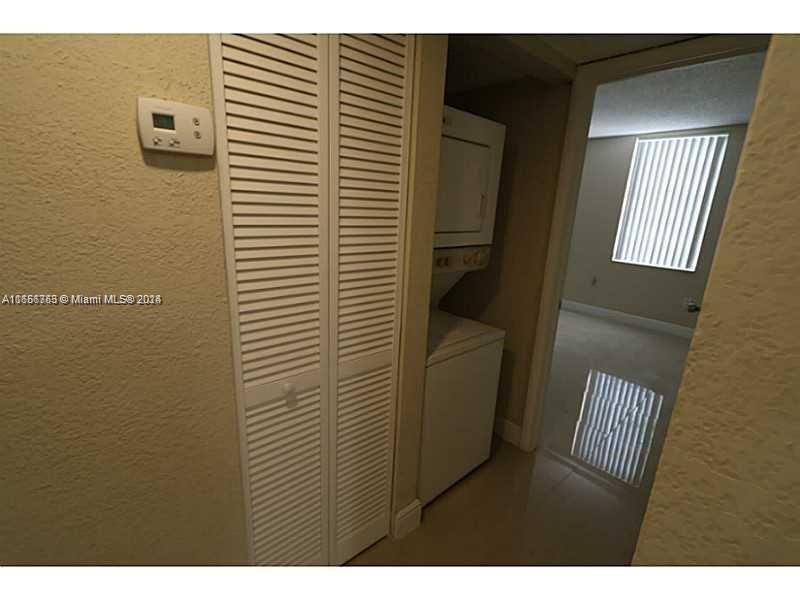 For Rent: $2,200 (2 beds, 2 baths, 1070 Square Feet)